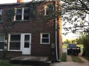 Two Bedroom West Stadium Bungalow - Unit 522