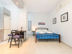 Sweet and Central apt for 2 Fresh Paint feb 2024