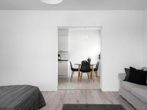 Fresh 2BR-apartment with FREE parking
