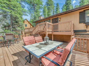 Ruidoso Mountain Home w/ 3 Decks & Grill!
