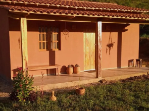 Vila Sincorá - Chalé para 4 pessoas com cozinha a 1 km da Cachoeira do Buracão