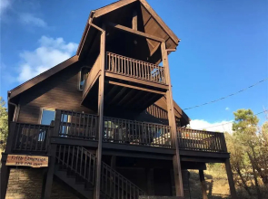 Fifth Dimension - Two Bedroom Cabin with Hot Tub