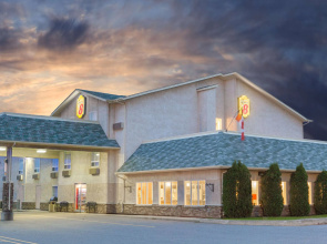 Super 8 by Wyndham Fort Frances