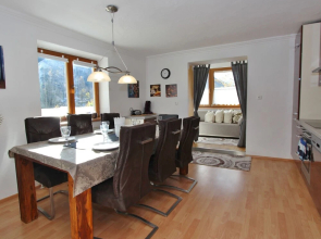 Cozy Apartment with Garden in Mühlbach