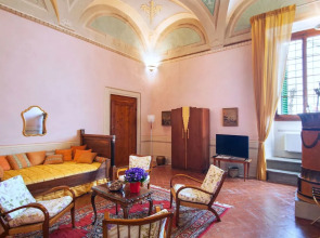 Residenza dEpoca Torre Dei Lari