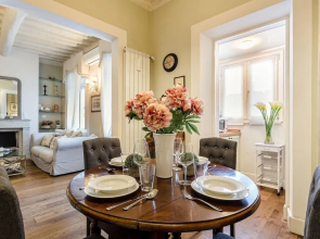 Casa Raffa in Lucca With 2 Bedrooms and 2 Bathrooms