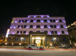 Strand Hotel