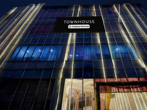 Super Townhouse Patparganj Near Max Super Speciality Hospital