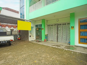OYO 1804 Guest House Oema'h Opa