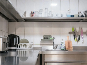 Downtown Forest Hostel & Camping