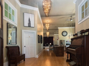 Green Door B&B Brockville