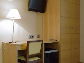 Хостел Windsor Puerta del Sol