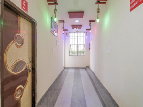 OYO Flagship 49182 Hotel The Royal King