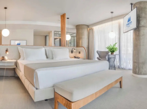Maritim Marina Bay Resort  Casino