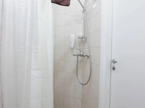 Невский просп., 105