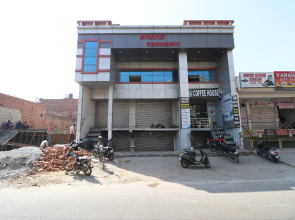OYO Flagship 30716 Anand Residency