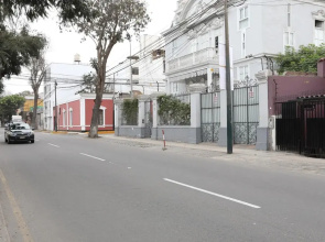 Quiet Romantic Apartment In The Heart Of Barranco