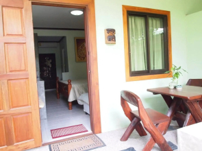 Baan Sala Lung Dam Resort