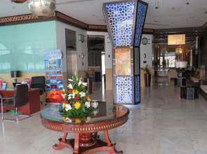 Отель The Park Hotel Formerly Al Jawhara Gardens