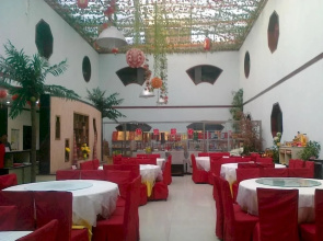 Xinlong Guest House