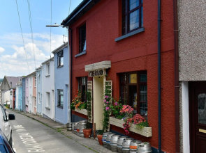 Just Stay Wales - Castle Square Cottage