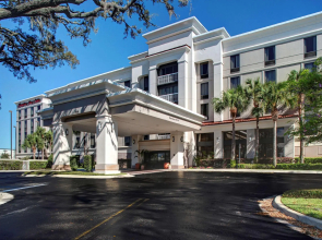 Hampton Inn & Suites Lake Mary At Colonial Townpark