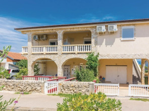 Beautiful Apartment in Vir With 1 Bedrooms and Wifi