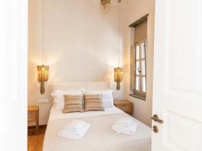 4TWaves Downtown House - Entire central apartment