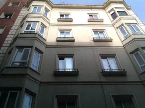 Hostal Express by gaiarooms