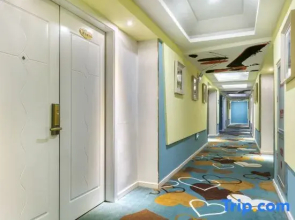 Corner Love Theme Hotel