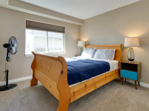 Accommodating Anchorage Abode < 1 Mi to Jewel Lake