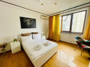 Old Town Ateneu Studio