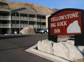 Yellowstone Big Rock Inn