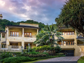 Victoria's at Wategos