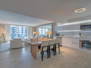 Oceanview Private Condo at 1 Hotel & Homes 1120