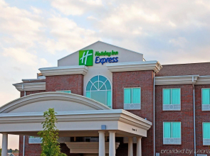 Holiday Inn Express & Suites Lexington Dtwn Area-Keenland by IHG