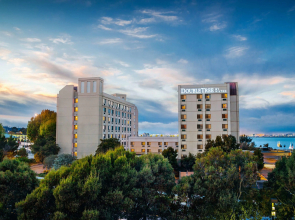 DoubleTree by Hilton San Francisco Airport