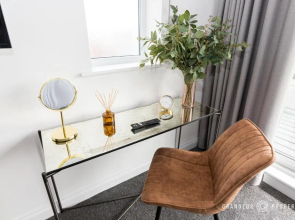 BOURNECOAST - STYLISH FLAT with SEA GLIMPSES - FM8406