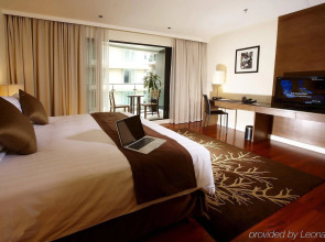Отель PARKROYAL Suites Bangkok