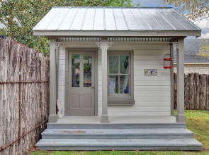 New! Luxury Home Near Main St With 2 Hottubs&firepit