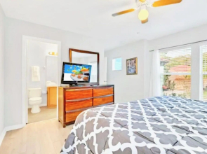 7BR Family Home - w Pool Hot tub - Near Disney