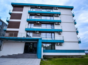 Premium Lake Side Studio