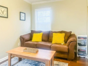 Charming Boutique Shotgun-Walk to Five Points Shops