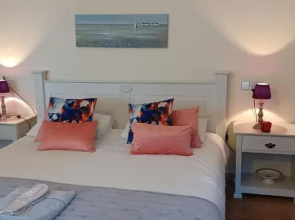 Casa Roble B&B
