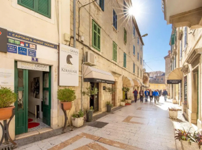 Captain's Guest house