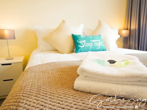 The Gathering Chester 4 Sleeps 14 Very Close to City Centre Racecourse Within Walls