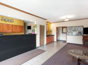 Super 8 Big Rapids MI