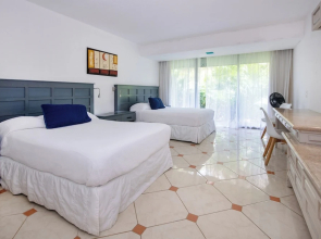 Cancun Jr Suite en resort vista al mar