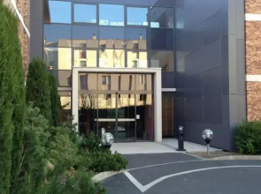 Insead Clos St Merry