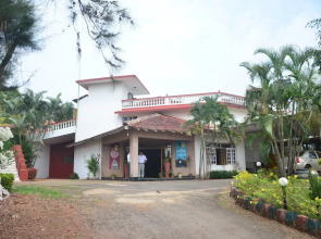 Indismart Woodbourne Resort